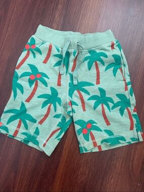 Hanna Andersson Tropical Trees Shorts